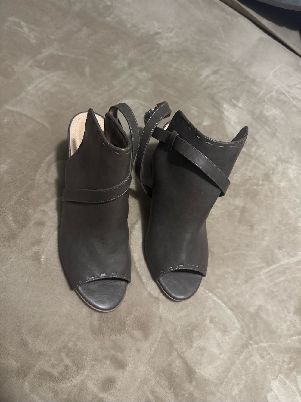 Sleek Black Open-Toe Platform Slingback Heels